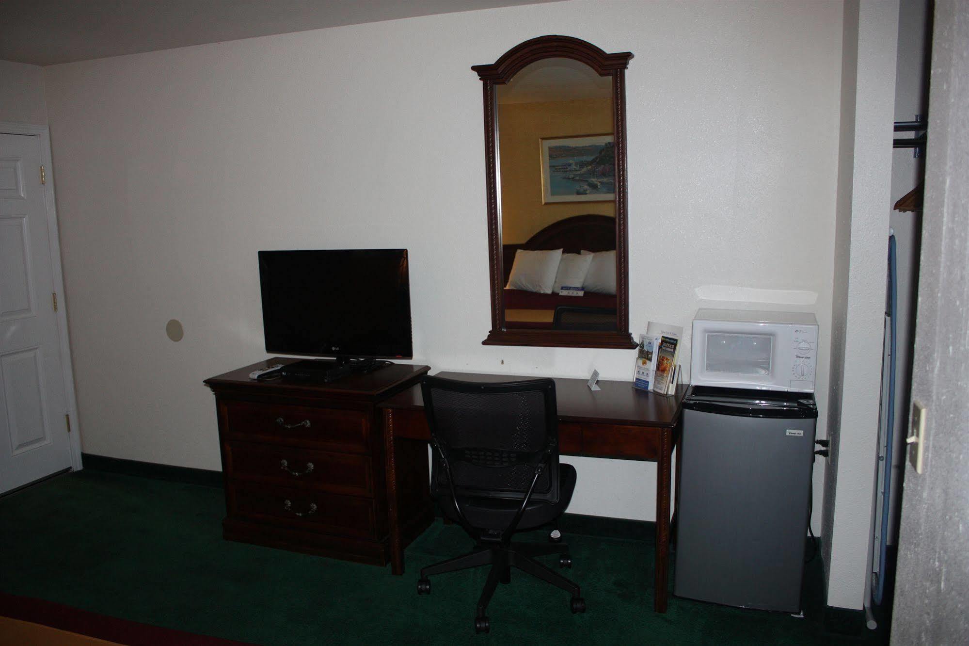 Value Inn & Suites Redding Kültér fotó