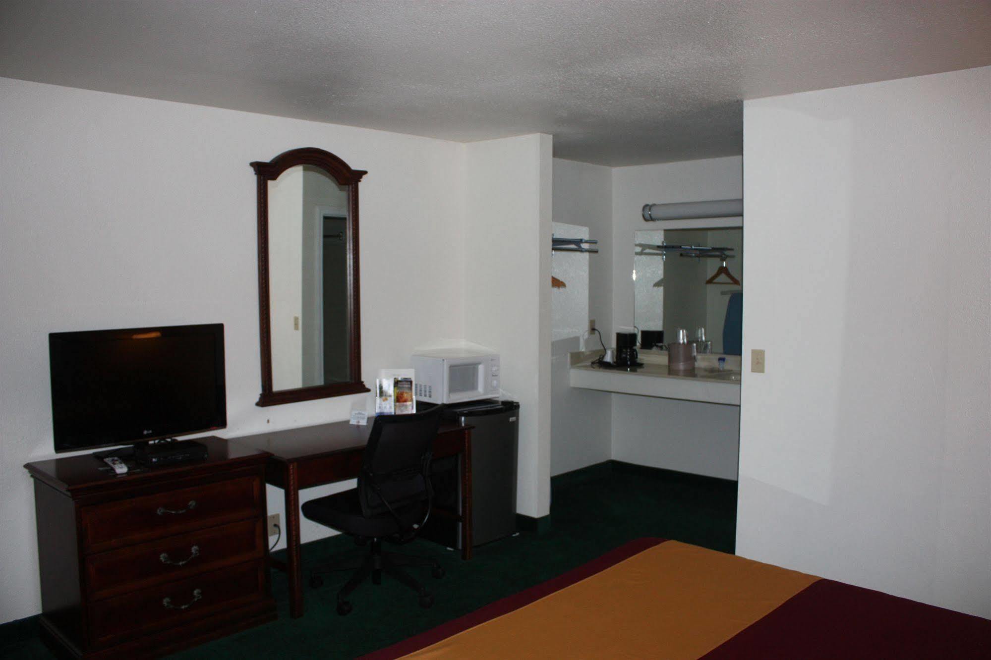 Value Inn & Suites Redding Kültér fotó