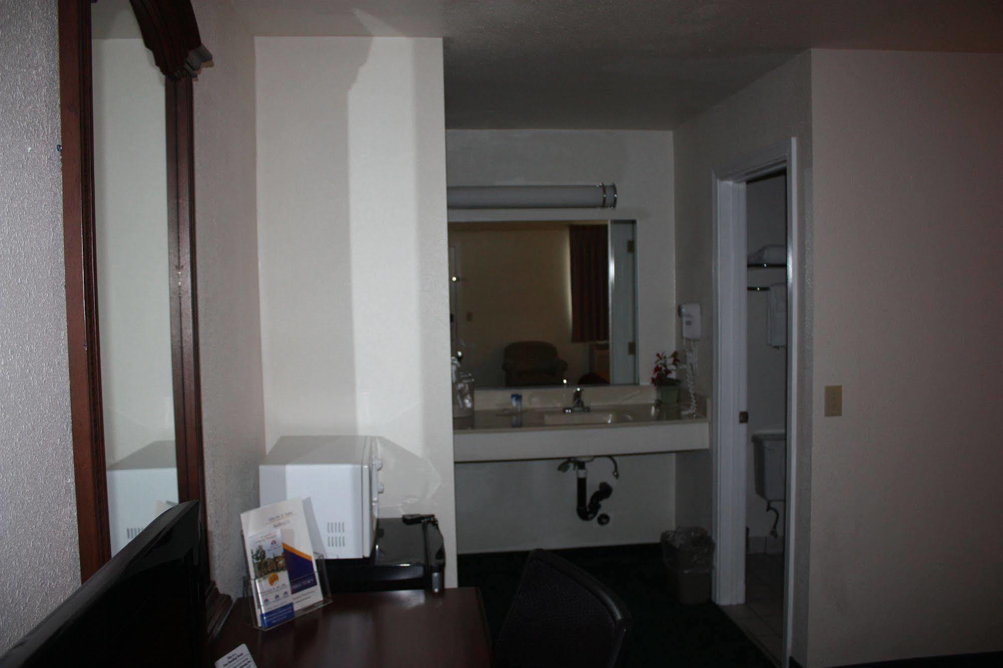 Value Inn & Suites Redding Kültér fotó