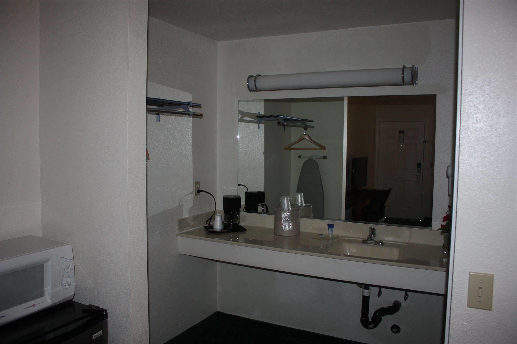 Value Inn & Suites Redding Kültér fotó