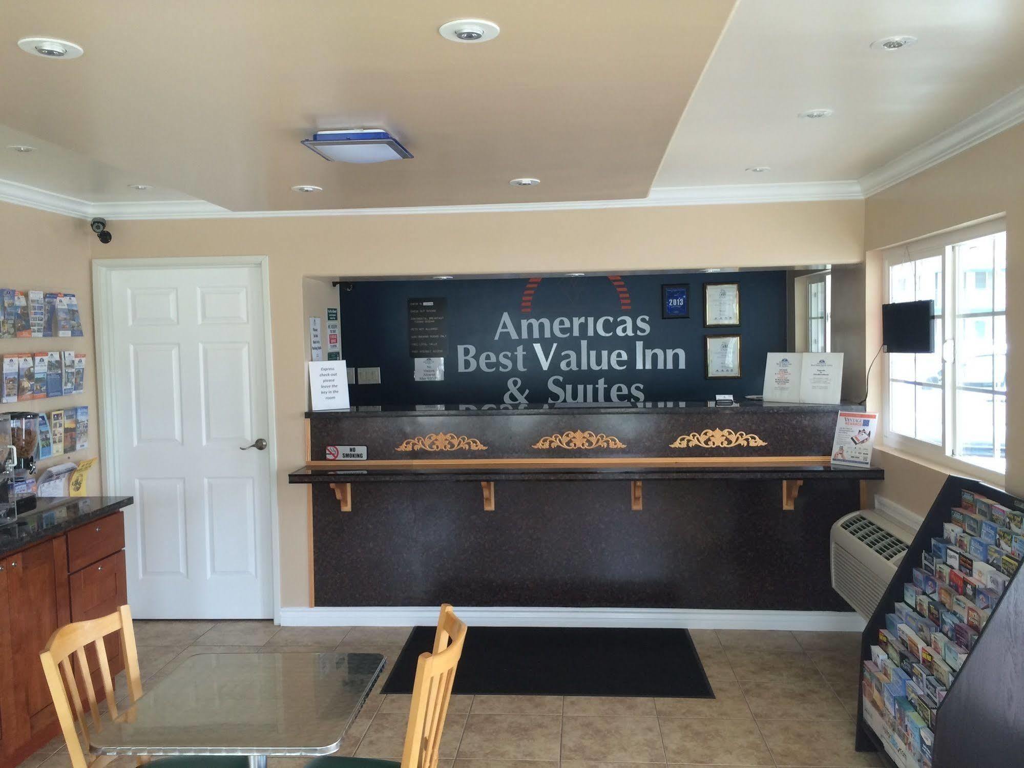 Value Inn & Suites Redding Kültér fotó